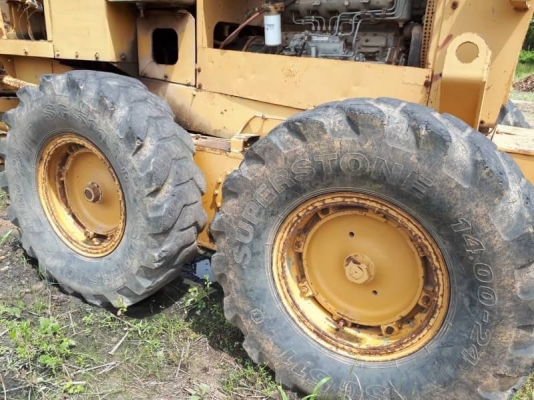 ขาย 295,000 GALION L 500 เครื่อง 6BD1T เทอร์โบ ดีแรง เกียร์ดี ปั้มแรง ยางดี ใบมีดสวย รถพร้อมใช้ เอกสารหนังสือสัญญาซื้อขาย รถอยู่ กำแพงเพชร 090-772-3710 090-772-3708