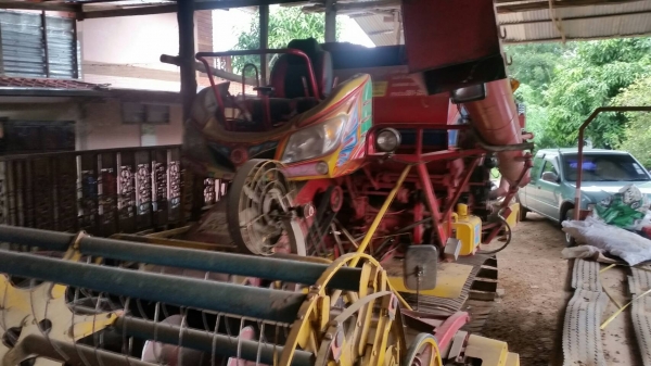 ขายรถเกี่ยวข้าว เกษตรพัฒนา ขายรถเกี่ยวข้าว เกษตรพัฒนา