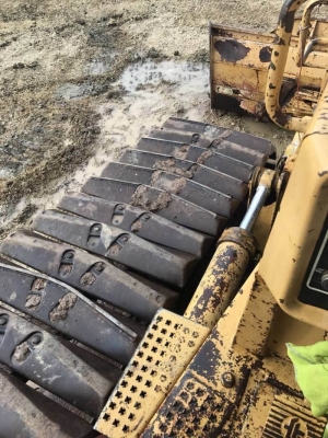 ขาย 685,000 บาท CATTERPILAR D 4 H ทำงาน 9,000 ชม. ตีนเป็ด เครื่องพึ่งฟิตใหม่หมด เกียร์ตัดธรรมดา โซ่หนาสวย รอนเลอร์ใหม่ ปั้มแรง เอกสารเล่มทะเบียน รถพร้อมใช้งาน รถอยู่ นครปฐม. โทร&ไอดีไลน์ 0610710295 ขาย 685,000 บาท CATTERPILAR D 4 H ทำงาน 9,000 ชม. ตีนเป็ด เครื่องพึ่งฟิตใหม่หมด เกียร์ตัดธรรมดา โซ่หนาสวย รอนเลอร์ใหม่ ปั้มแรง เอกสารเล่มทะเบียน รถพร้อมใช้งาน รถอยู่ นครปฐม. โทร&ไอดีไลน์ 0610710295