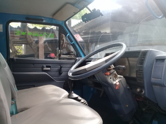 รถบรรทุกหกล้อ ISUZU NKR 110 รถห้างแท้ เกียร์สั้น ยกหัวได้