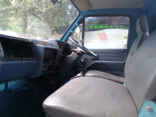 รถบรรทุกหกล้อ ISUZU NKR 110 รถห้างแท้ เกียร์สั้น ยกหัวได้