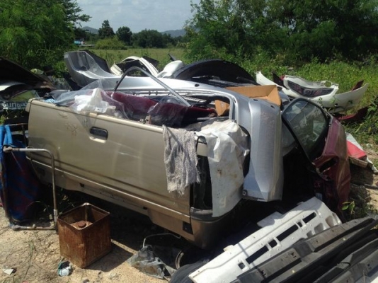 ลูกกระบะ isuzu dragoneye cab เปิดกลาง สภาพสวย 8500บาท