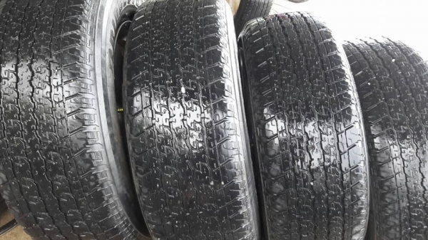 ขายล้อแม็ก dmax 17" ยางปี12  สนใจติดต่อร้าน ก.เจริญการยางครับ 081-3747940