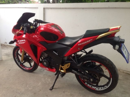 Honda Cbr150R หัวฉีด ล้อแม็ก ปี2016 สวย วิ่งน้อย สวยใหม่