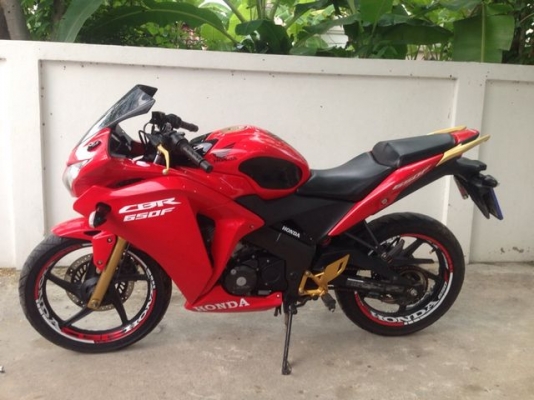 Honda Cbr150R หัวฉีด ล้อแม็ก ปี2016 สวย วิ่งน้อย สวยใหม่ Honda Cbr150R หัวฉีด ล้อแม็ก ปี2016 สวย วิ่งน้อย สวยใหม่