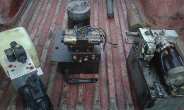 ขายปั้ม DC 24 V จากเเดนปลาดิบ