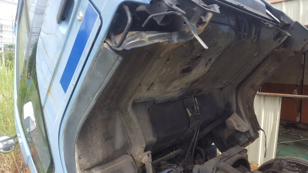 ขาย6ล้อรั้ว115แรงใสเครื่อง110