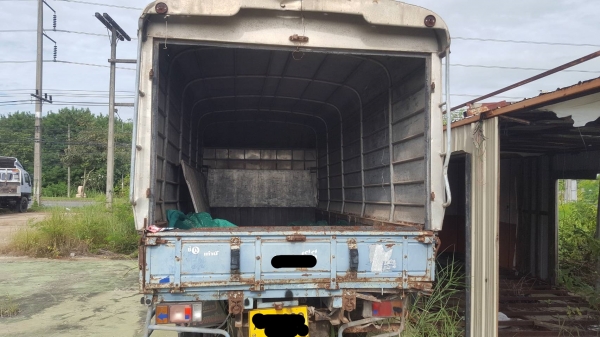 ขาย6ล้อรั้ว115แรงใสเครื่อง110