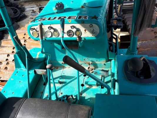 ขายด่วนแทรกเตอร์ตีนตะขาบ