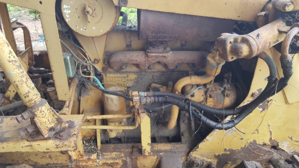 ขาย แทรคเตอร์ KOMATSU D20P-3 แพคคู่ 2 คัน ขายเป็นอะไหล่ครับ ขาย แทรคเตอร์ KOMATSU D20P-3 แพคคู่ 2 คัน ขายเป็นอะไหล่ครับ