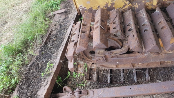 ขาย แทรคเตอร์ KOMATSU D20P-3 แพคคู่ 2 คัน ขายเป็นอะไหล่ครับ ขาย แทรคเตอร์ KOMATSU D20P-3 แพคคู่ 2 คัน ขายเป็นอะไหล่ครับ