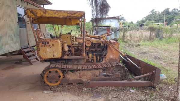 ขาย แทรคเตอร์ KOMATSU D20P-3 แพคคู่ 2 คัน ขายเป็นอะไหล่ครับ ขาย แทรคเตอร์ KOMATSU D20P-3 แพคคู่ 2 คัน ขายเป็นอะไหล่ครับ