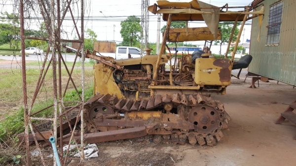 ขาย แทรคเตอร์ KOMATSU D20P-3 แพคคู่ 2 คัน ขายเป็นอะไหล่ครับ ขาย แทรคเตอร์ KOMATSU D20P-3 แพคคู่ 2 คัน ขายเป็นอะไหล่ครับ