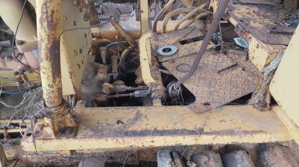 ขาย แทรคเตอร์ KOMATSU D20P-3 แพคคู่ 2 คัน ขายเป็นอะไหล่ครับ ขาย แทรคเตอร์ KOMATSU D20P-3 แพคคู่ 2 คัน ขายเป็นอะไหล่ครับ