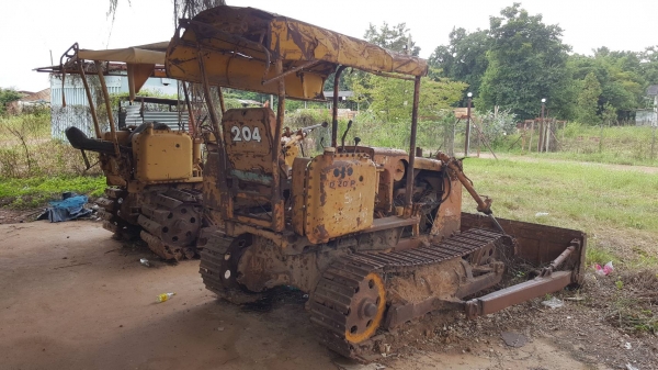 ขาย แทรคเตอร์ KOMATSU D20P-3 แพคคู่ 2 คัน ขายเป็นอะไหล่ครับ ขาย แทรคเตอร์ KOMATSU D20P-3 แพคคู่ 2 คัน ขายเป็นอะไหล่ครับ