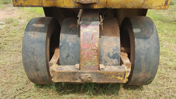 ขาย รถบด ล้อยาง 9 ล้อ KAWASAKI KR200 เอกสารเล่มทะเบียนครบ รถพร้อมใช้งาน ราคาต่อรองได้ ขาย รถบด ล้อยาง 9 ล้อ KAWASAKI KR200 เอกสารเล่มทะเบียนครบ รถพร้อมใช้งาน ราคาต่อรองได้