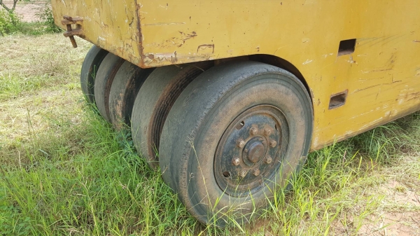 ขาย รถบด ล้อยาง 9 ล้อ KAWASAKI KR200 เอกสารเล่มทะเบียนครบ รถพร้อมใช้งาน ราคาต่อรองได้ ขาย รถบด ล้อยาง 9 ล้อ KAWASAKI KR200 เอกสารเล่มทะเบียนครบ รถพร้อมใช้งาน ราคาต่อรองได้