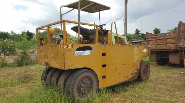 ขาย รถบด ล้อยาง 9 ล้อ KAWASAKI KR200 เอกสารเล่มทะเบียนครบ รถพร้อมใช้งาน ราคาต่อรองได้ ขาย รถบด ล้อยาง 9 ล้อ KAWASAKI KR200 เอกสารเล่มทะเบียนครบ รถพร้อมใช้งาน ราคาต่อรองได้