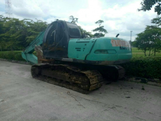 ขายรถขุด ยี่ห้อkobelco รุ่นsk200 m5 ไฟฟ้าใช้ได้ เอกสารใบซื้อขาย  รถใช้งานได้ ขาย680000บ.