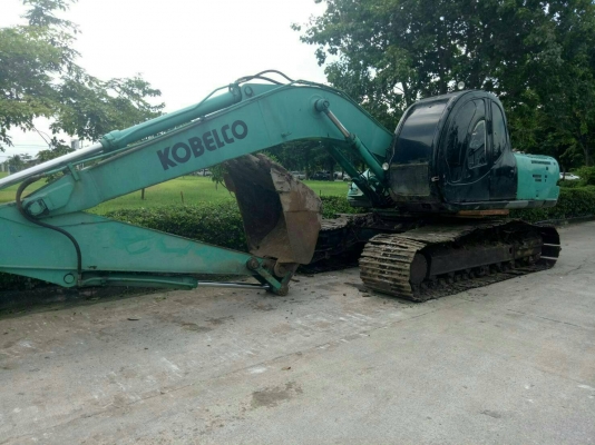 ขายรถขุด ยี่ห้อkobelco รุ่นsk200 m5 ไฟฟ้าใช้ได้ เอกสารใบซื้อขาย  รถใช้งานได้ ขาย680000บ.