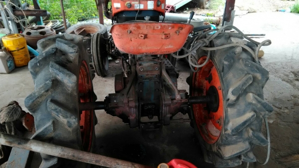 รถไถคูโบต้ารุ่นL2000ตามสภาพใช้งานใด้ปกติ