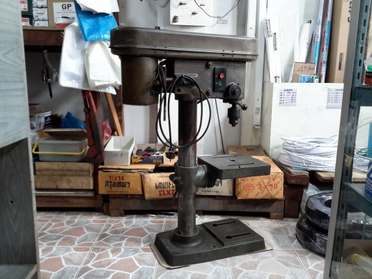 สว่านแท่น HITACHI รุ่นเก่าสภาพสวยมากเดิมๆความสามารถในการเจาะ3- 16 มิล