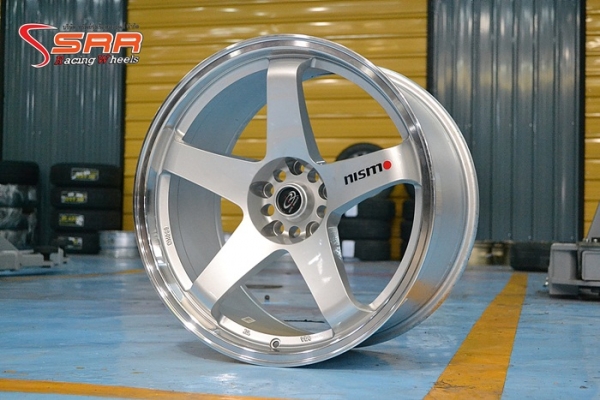 ล้อแม็กซ์ NISMO ROTA ขอบ19 สีRLPS ราคาชุดละ 12,000 บาท