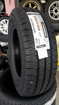 ขายยางใหม่ปี17Hankook rf10 245/70r16 สนใจติดต่อร้าน ก.เจริญการยางครับ 081-3747940