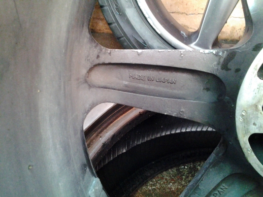 แม็ก 17 made in japan ไม่คด ไม่ดุ้ง เปลี่ยนล้อเปนขอบ15" รถใช้บรรทุกของ ไม่มีที่เก็บ เลยอยากขายครับ แม็ก 17 made in japan ไม่คด ไม่ดุ้ง เปลี่ยนล้อเปนขอบ15" รถใช้บรรทุกของ ไม่มีที่เก็บ เลยอยากขายครับ