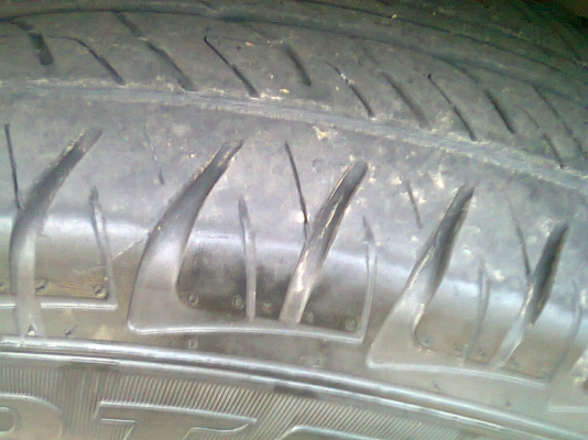 แม็กพร้อมยาง แม็กวีดก้ขอบ16 พรีรันเนอร์ ยาง265/70/16 ปี2010