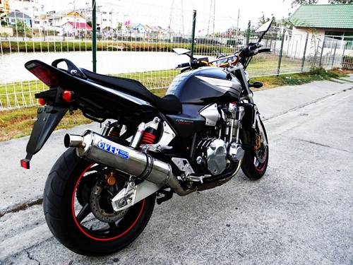 ขาย CB 1300 ปี 2005 สรรพมิตร คนรัก CB เหมือนกันเดียวผมลดให้อีกครับ