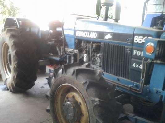 ขายรถไถ ฟอร์ด 6640 2เพลา 6610 และอีกหลายคันครับ  สภาพใช้งานได้เลยครับ