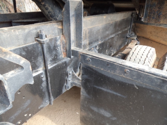 ขายรถ6ล้อดั้มอีซูซุเดก้า195แรงม้า สภาพสวยๆพร้อมใช้งานคับ