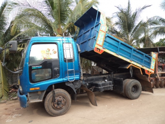 ขายรถ6ล้อดั้มอีซูซุเดก้า195แรงม้า สภาพสวยๆพร้อมใช้งานคับ