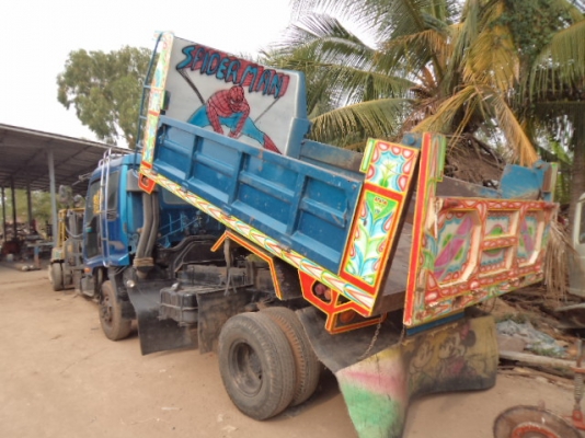 ขายรถ6ล้อดั้มอีซูซุเดก้า195แรงม้า สภาพสวยๆพร้อมใช้งานคับ