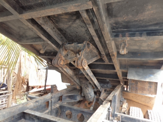 ขายรถ6ล้อดั้มอีซูซุเดก้า195แรงม้า สภาพสวยๆพร้อมใช้งานคับ