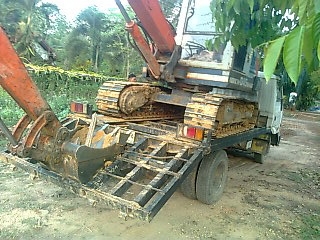 ขายรถ 6 ล้อเทเลอร์ DAIHUTSU ใส่หัวเก๋งใหม่ คัสซี V48-10196 เครื่อง TOYOTA B-0204705 85 แรงม้า ยาง 7.50 ราคา 190000