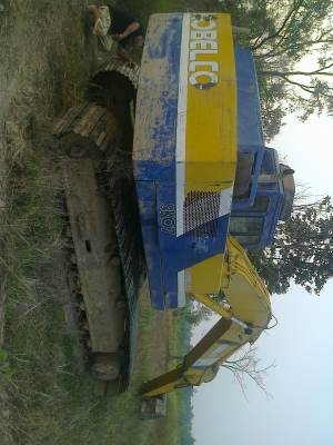 รถขุด ยี้ห้อโกเบโก้