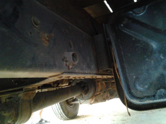 ***ขายแล้วครับขอบคุณ Truck2hand ขาย 6ล้อ"เสี่ยสั่งลุย"  ISUZU NPR59LU5FM 115 ห้างแท้ ปี38สภาพเดิมๆ เครื่องเดิม4BD1 แห้งๆ ไม่หลวมไม่ไอ ช่วงล่างเดิมๆ คัสซีสวยมาก เดิมโรงงาน กระบะพื้นไม้ ไม่ผุ คอกเหล็กสวยแข็งแรง ฝาทึบสวยไม่ผุไม่หัก ยางสวย5เส้นดี1เส