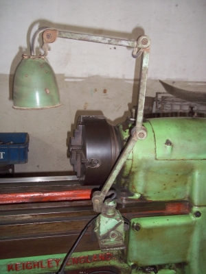 ขายด่วน เครื่องกลึง 6 ฟุต สภาพดี 45000 ของอังกฤษ