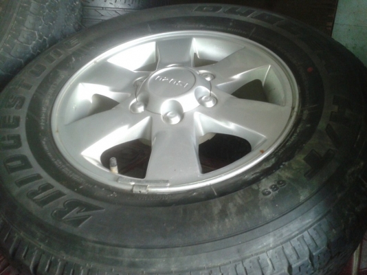 แม็กISUZUขอบ16"Hi-lander(ตัวยกสูง) พร้อมยาง245/70/16 ยกชุด5,500บ