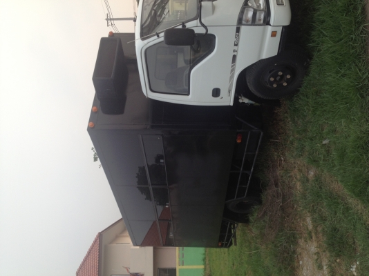 รถอีซูซุ NKR 130HP