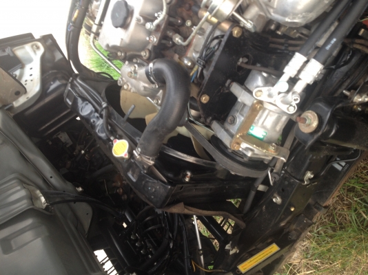 รถอีซูซุ NKR 130HP