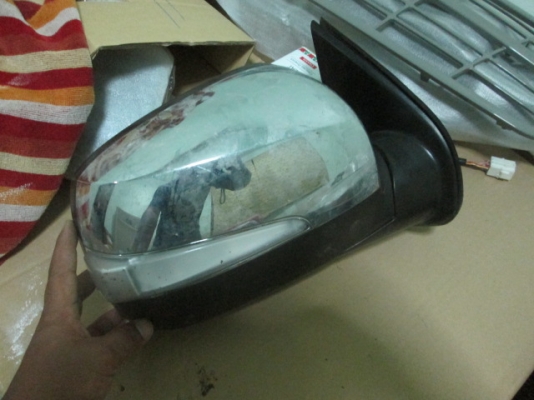 ขาย กระจกมองข้างไฟฟ้าด้านขวา RH รถ Dmax ไฟเลี้ยวยาว ตัวกรอบชุบ