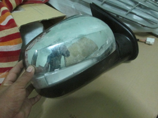 ขาย กระจกมองข้างไฟฟ้าด้านขวา RH รถ Dmax ไฟเลี้ยวยาว ตัวกรอบชุบ ขาย กระจกมองข้างไฟฟ้าด้านขวา RH รถ Dmax ไฟเลี้ยวยาว ตัวกรอบชุบ