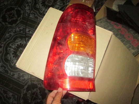 ขาย เสื้อไฟหน้าซ้าย TOYOTA VIGO ด้านซ้าย LH