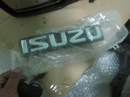ขาย โลโก้ ติดกระจังหน้า รถ ISUZU