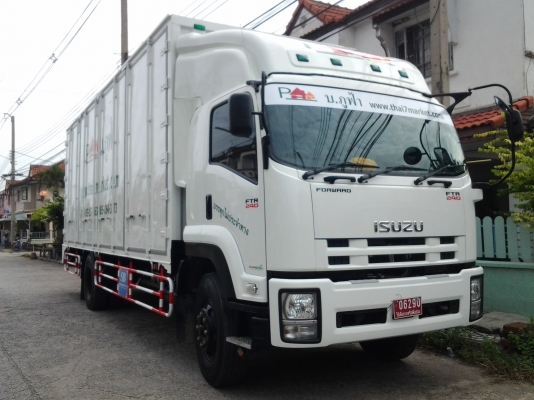 รถบรรทุกให้เช่าระยะยาวหกล้อใหญ่ ยาว 7.69 เมตร ประตู 10บานพร้อมคนขับสัญญาปี