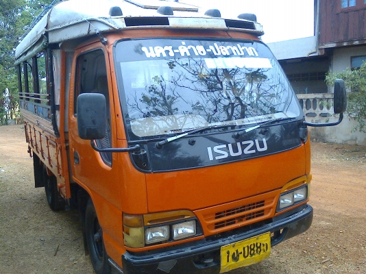 ISUZU NKR หัวกาตูนร์ เครื่อง88 ปี39 พร้อมหลังคาโดยสาร ISUZU NKR หัวกาตูนร์ เครื่อง88 ปี39 พร้อมหลังคาโดยสาร