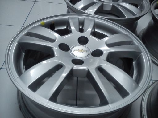 แม็กถอดป้ายแดงChev Sonic 15-4-100 ใหม่ๆถูกๆ